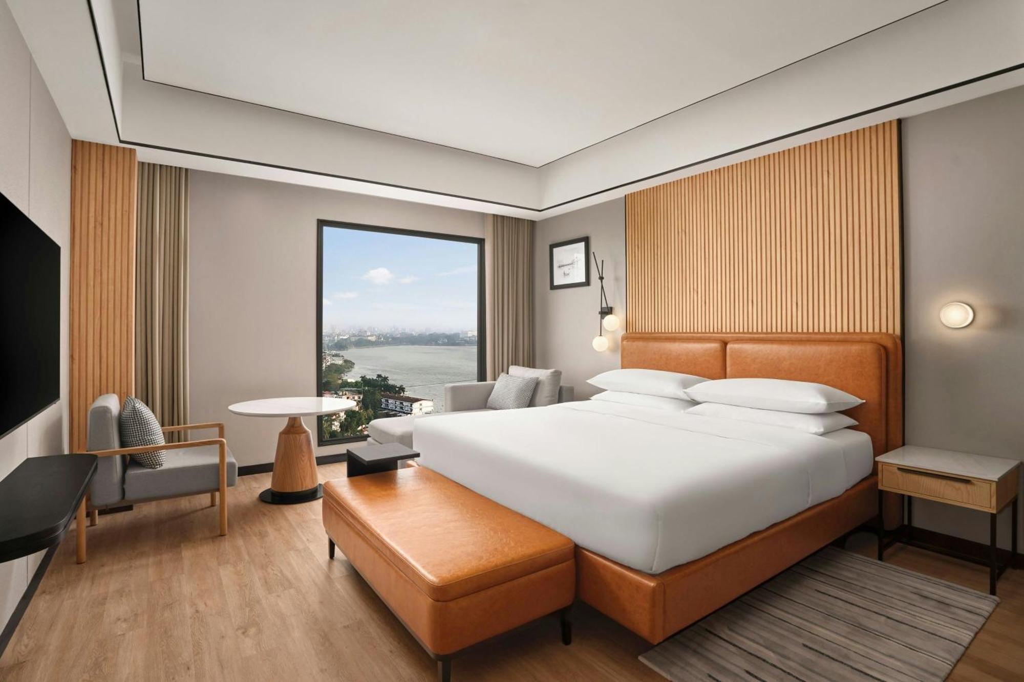 Sheraton Club King Club level Guest room 1 King
