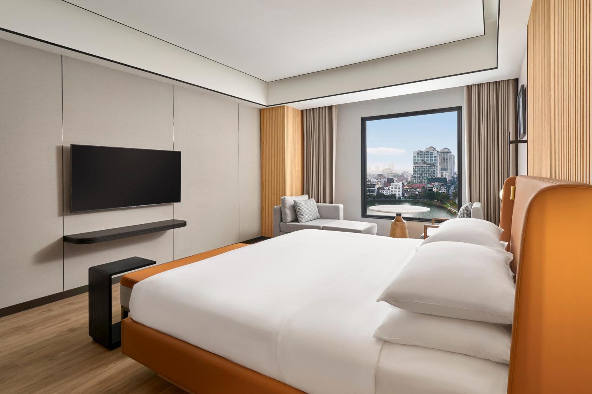 Grand Deluxe King Guest room 1 King High floor